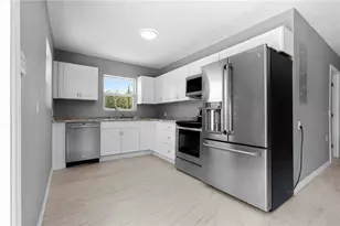 11009 Spivey Rd, Gibsonton, FL 33534 - Photo 9