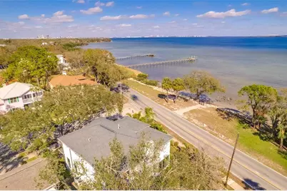 2802 Northpointe Lane, Tampa, FL 33611 - Photo 3