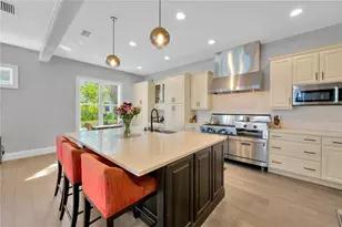 2802 Northpointe Ln, Tampa, FL 33611 - Photo 11