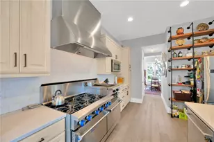 2802 Northpointe Ln, Tampa, FL 33611 - Photo 9