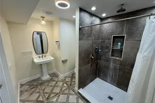 7102 Reindeer Rd, Tampa, FL 33619 - Photo 13