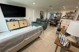 7102 Reindeer Rd, Tampa, FL 33619 - Photo 9