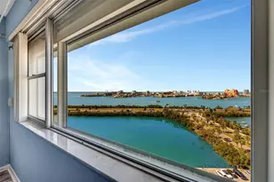 31 Island Way, Clearwater Beach, FL 33767 - Photo 3