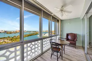 31 Island Way, Clearwater Beach, FL 33767 - Photo 17