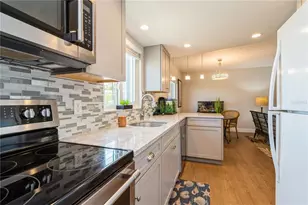 527 Cape Coral Pkwy W, Cape Coral, FL 33914 - Photo 3