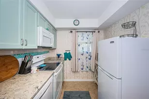 2117 Lakewood Club Dr S, Saint Petersburg, FL 33712 - Photo 23