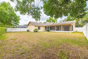 1426 Buckner Rd, Valrico, FL 33596 - Photo 39