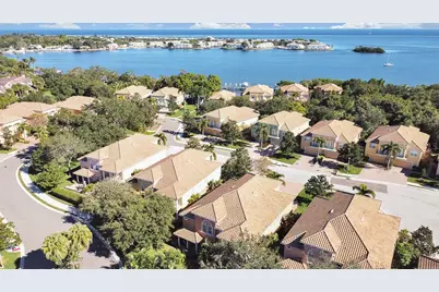 184 Banyan Bay Drive, Saint Petersburg, FL 33705 - Photo 1