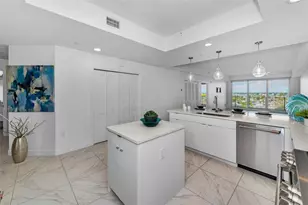 125 Island Way, Clearwater Beach, FL 33767 - Photo 13