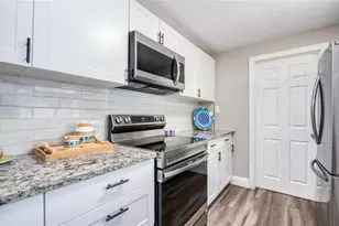 770 27th Ave S, Saint Petersburg, FL 33705 - Photo 15