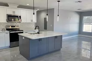 3704 Smith Tree St, Tampa, FL 33619 - Photo 7