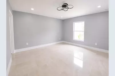 3704 Smith Tree Street, Tampa, FL 33619 - Photo 13