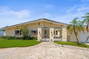 5409 Pali Way, Saint Pete Beach, FL 33706 - Photo 3