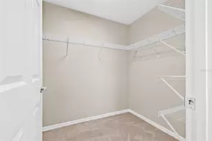 6937 Gideon Cir, Zephyrhills, FL 33541 - Photo 19