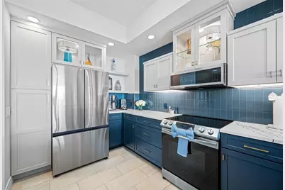 1325 Snell Isle Boulevard NE #810, Saint Petersburg, FL 33704 - Photo 7