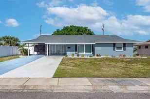 906 Hacienda Dr, Sun City Center, FL 33573 - Photo 1