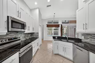 19156 Dove Creek Dr, Tampa, FL 33647 - Photo 33