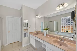 19156 Dove Creek Dr, Tampa, FL 33647 - Photo 39