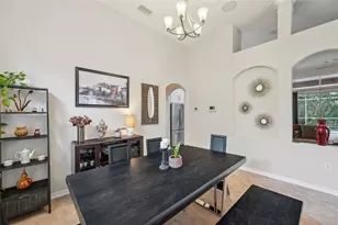 19156 Dove Creek Dr, Tampa, FL 33647 - Photo 17