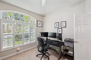 19156 Dove Creek Dr, Tampa, FL 33647 - Photo 13