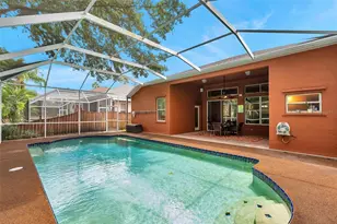 19156 Dove Creek Dr, Tampa, FL 33647 - Photo 5