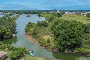 1716 Bayou Cir, Lakeland, FL 33803 - Photo 7