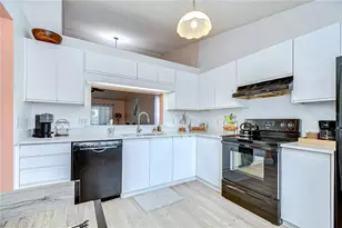 2139 Elm St, Dunedin, FL 34698 - Photo 9