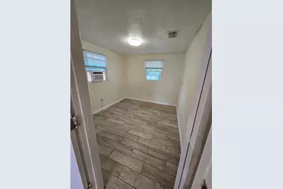 4607 N 35th Street, Tampa, FL 33610 - Photo 3