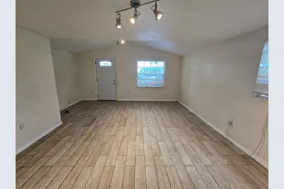 4607 N 35th Street, Tampa, FL 33610 - Photo 5