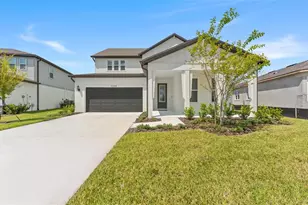 37224 Clinch Cir, Zephyrhills, FL 33540 - Photo 1