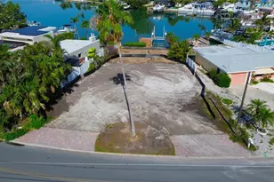 3738 Belle Vista Dr E, Saint Pete Beach, FL 33706 - Photo 3