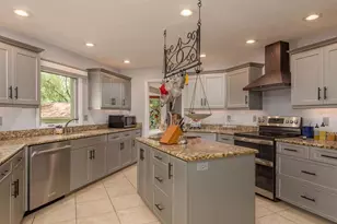 2279 Ranchette Ln, Dunedin, FL 34698 - Photo 9