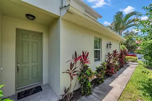 4717 Osprey Ridge Cir, Palm Harbor, FL 34684 - Photo 3
