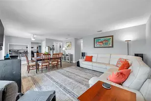 5260 Coquina Key Dr SE, Saint Petersburg, FL 33705 - Photo 13