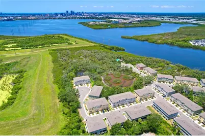 842 Tennyson Mill Circle, Tampa, FL 33619 - Photo 43