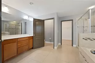 11006 Tahiti Isle Ln, Tampa, FL 33647 - Photo 35