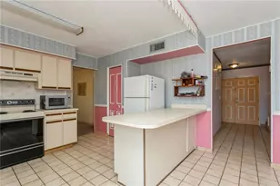 7317 W Pocahontas Ave, Tampa, FL 33634 - Photo 9