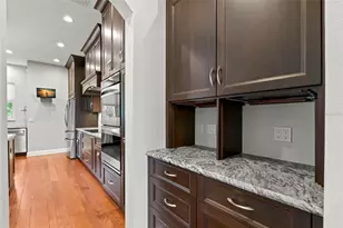 1171 Red Maple Cir NE, Saint Petersburg, FL 33703 - Photo 13