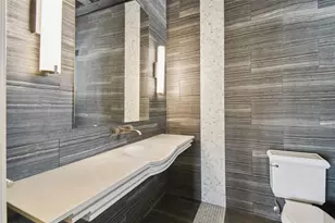 405 S Shore Crest Dr, Tampa, FL 33609 - Photo 11