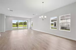 35579 Stableton Ln, Zephyrhills, FL 33541 - Photo 3