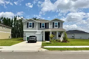 37489 MacKenzie Dr, Zephyrhills, FL 33540 - Photo 1