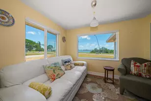 1963 Edgewater Dr, Clearwater, FL 33755 - Photo 9