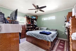 39252 Kimberly Ave, Zephyrhills, FL 33540 - Photo 21