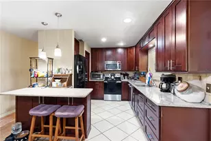 39252 Kimberly Ave, Zephyrhills, FL 33540 - Photo 17