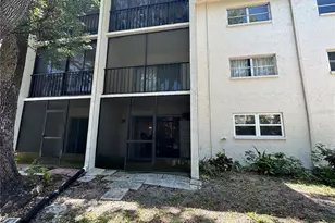 861 Maple Ct, Dunedin, FL 34698 - Photo 3