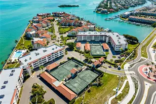 138 1st St E, Tierra Verde, FL 33715 - Photo 57