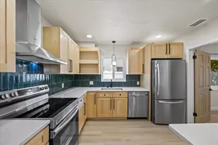 6875 11th Ave N, Saint Petersburg, FL 33710 - Photo 25