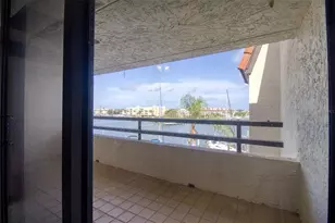 128 1st St E, Tierra Verde, FL 33715 - Photo 33