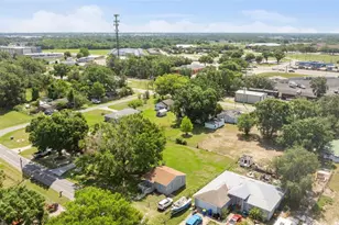 652 N Jackson St, Eagle Lake, FL 33839 - Photo 27