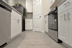 17015 Coral Key Dr, Nokomis, FL 34275 - Photo 9